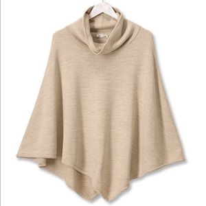Beige Orvis Poncho